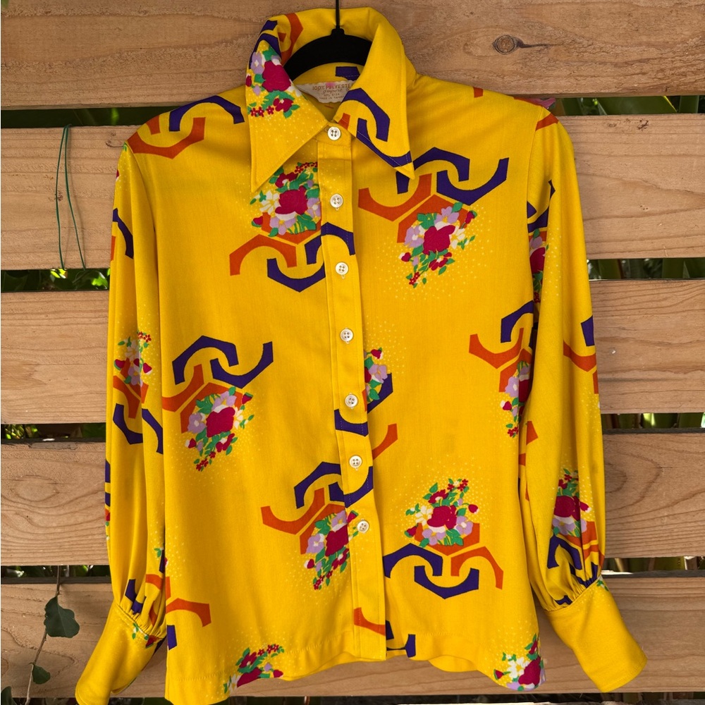70’s Vibrant Yellow Patterned Button-Up Shirt - image 1